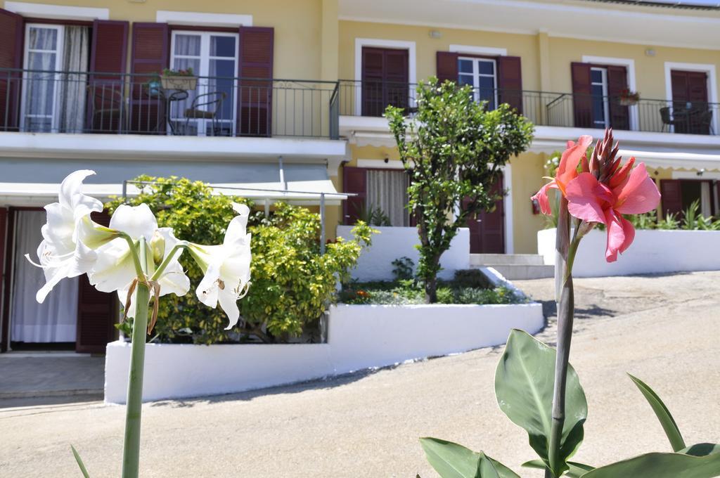 Braziliana Apartments Dassia  Ngoại thất bức ảnh